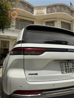 جیپ گراند شیرۆکی